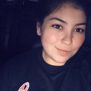 Meet your Posher, Lariza